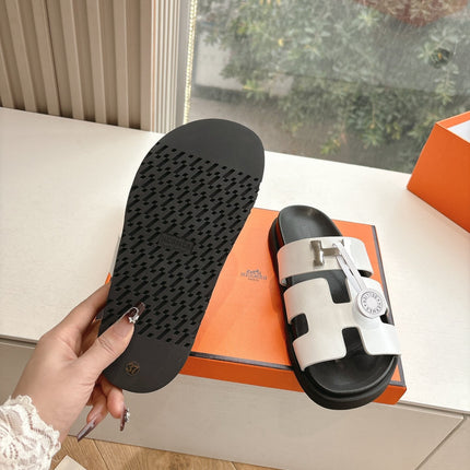 CHYPRE SANDAL IN WHITE CALFSKIN