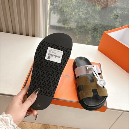 CHYPRE SANDAL IN LIGHT PINK MIX CHOCOLATE BROWN SUEDE