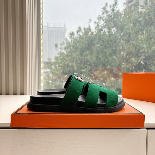 CHYPRE SANDAL IN PINE GREEN SUEDE