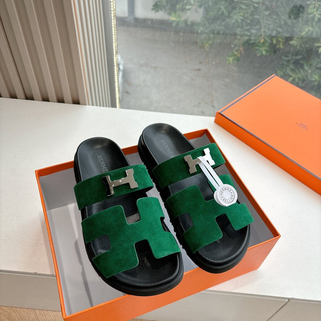 CHYPRE SANDAL IN PINE GREEN SUEDE