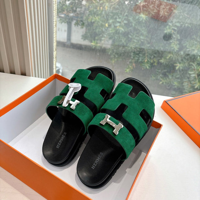 CHYPRE SANDAL IN PINE GREEN SUEDE