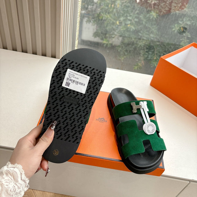 CHYPRE SANDAL IN PINE GREEN SUEDE