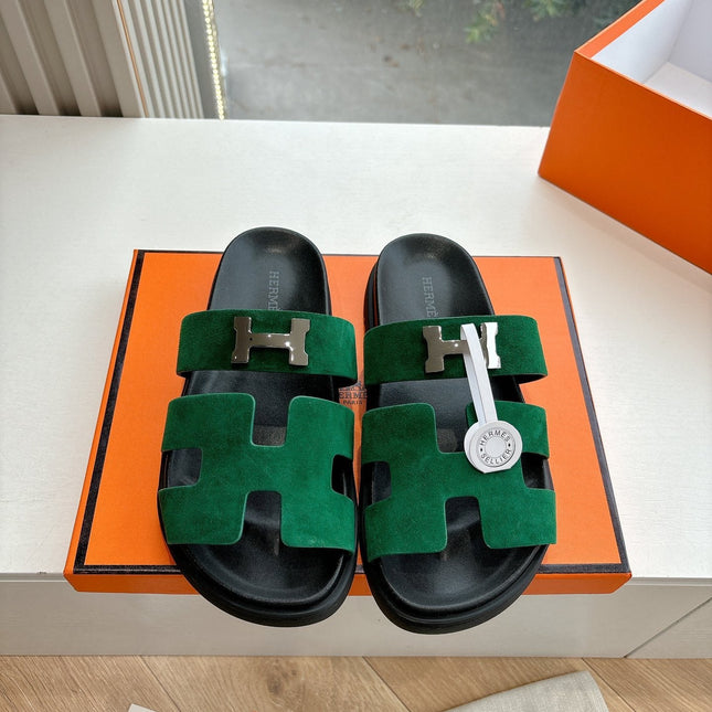 CHYPRE SANDAL IN PINE GREEN SUEDE