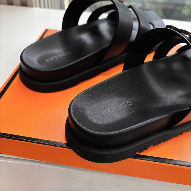 CHYPRE SANDAL IN BLACK CALFSKIN