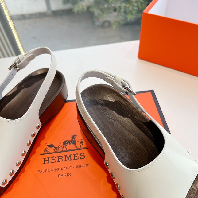 FLAT SANDAL IN WHITE CALFSKIN