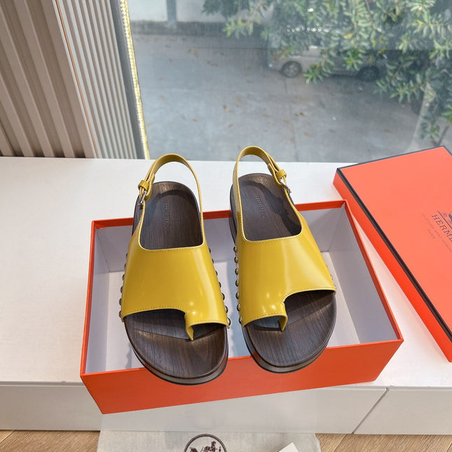 FLAT SANDAL IN CORN YELLOW CALFSKIN