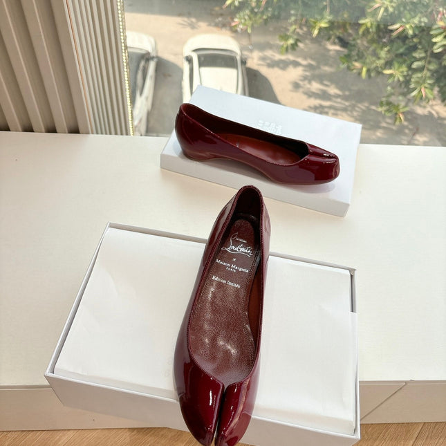 MARLOUGIELA STRASS BALLERINAS IN BURGUNDY RED PATENT SMOOTH CALFSKIN