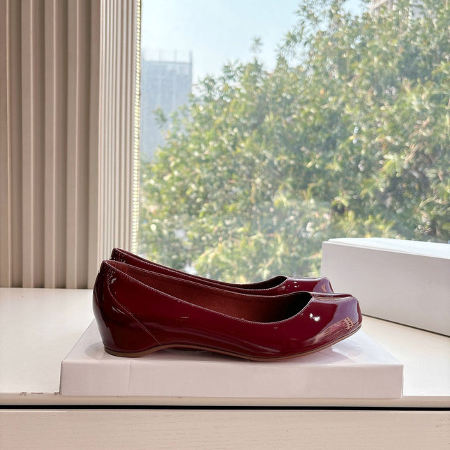 MARLOUGIELA STRASS BALLERINAS IN BURGUNDY RED PATENT SMOOTH CALFSKIN
