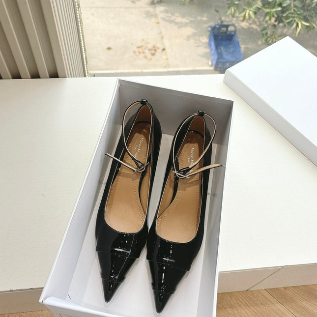 POINTED-TOE ANKLE STRAP PUMPS IN BLACK PATENT CALFSKIN