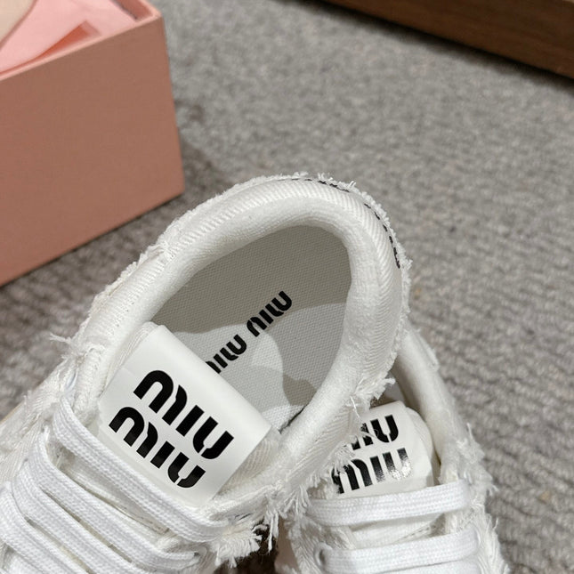 Dexun Sneaker White Canvas