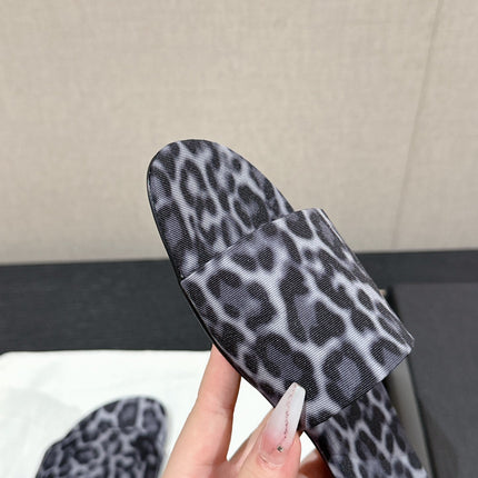 SL CARLYLE LEOPARD SLIPPERS BLACK-WHITE CANVAS