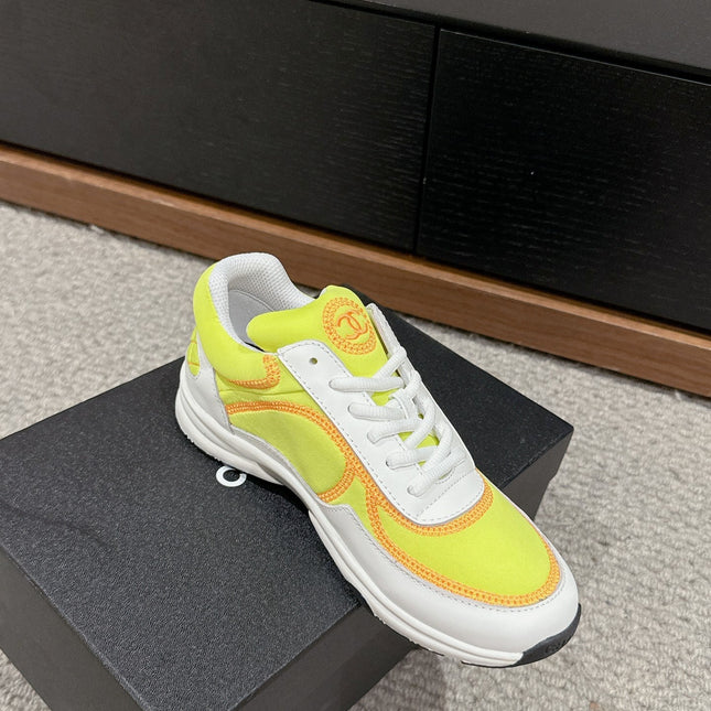 CLASSIC TRAINER IN YELLOW MIX WHITE FABRIC