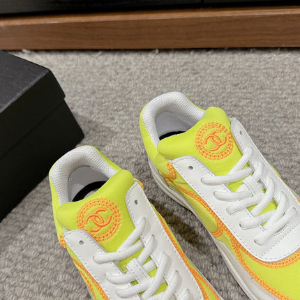 CLASSIC TRAINER IN YELLOW MIX WHITE FABRIC