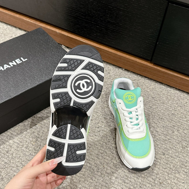 CLASSIC TRAINER IN MINT GREEN MIX WHITE FABRIC