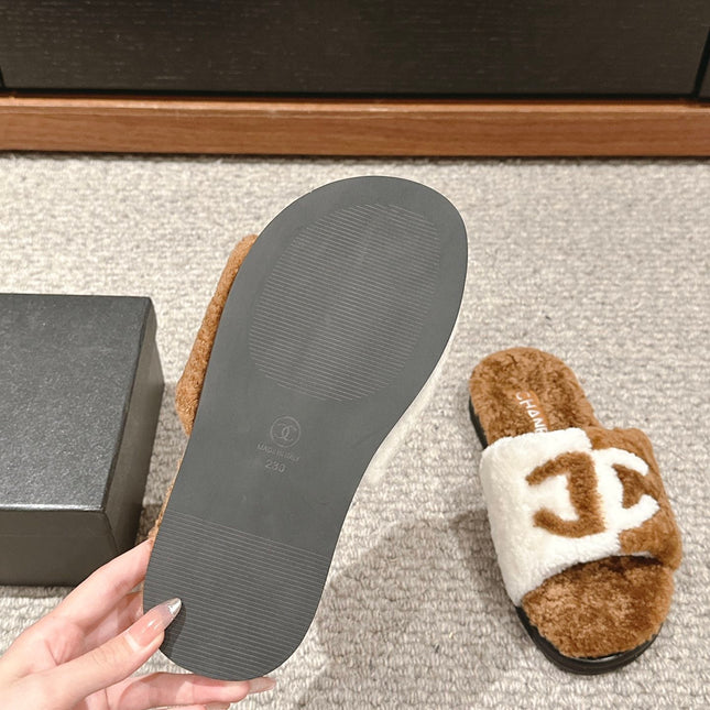 CC SLIPPERS IN CIDER BROWN MIX WHITE FLEECE
