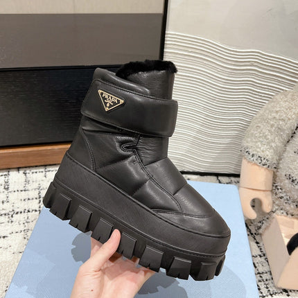 MONOLITH ANKLE BOOTS WITH STRAP IN BLACK CALFSKIN AND FLEECE LINING