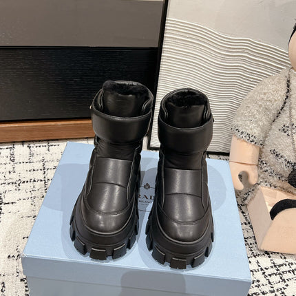 MONOLITH ANKLE BOOTS WITH STRAP IN BLACK CALFSKIN AND FLEECE LINING