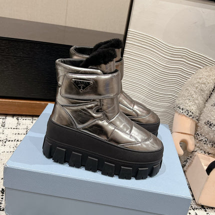 MONOLITH ANKLE BOOTS WITH STRAP IN METALLIC GRAY CALFSKIN AND FLEECE LINING