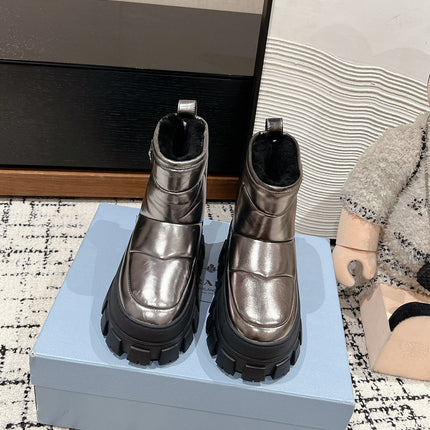 MONOLITH ANKLE BOOTS IN METALLIC GRAY CALFSKIN AND LAMB FUR LINING