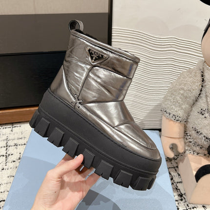 MONOLITH ANKLE BOOTS IN METALLIC GRAY CALFSKIN AND LAMB FUR LINING