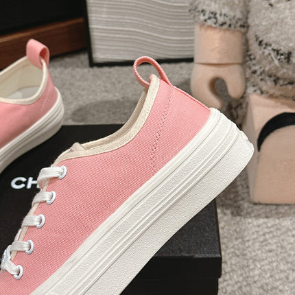 LACE-UP SNEAKERS IN PASTEL PINK CANVAS