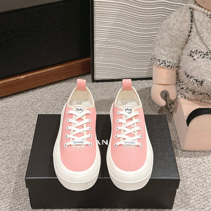 LACE-UP SNEAKERS IN PASTEL PINK CANVAS