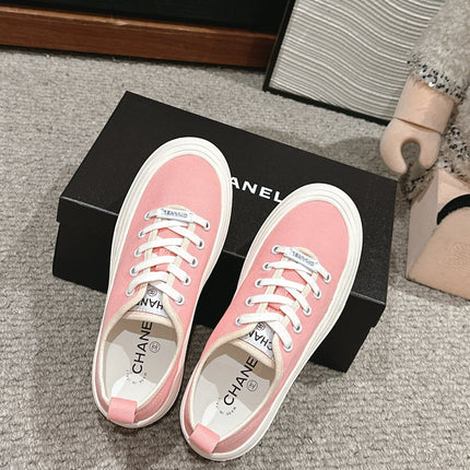 LACE-UP SNEAKERS IN PASTEL PINK CANVAS
