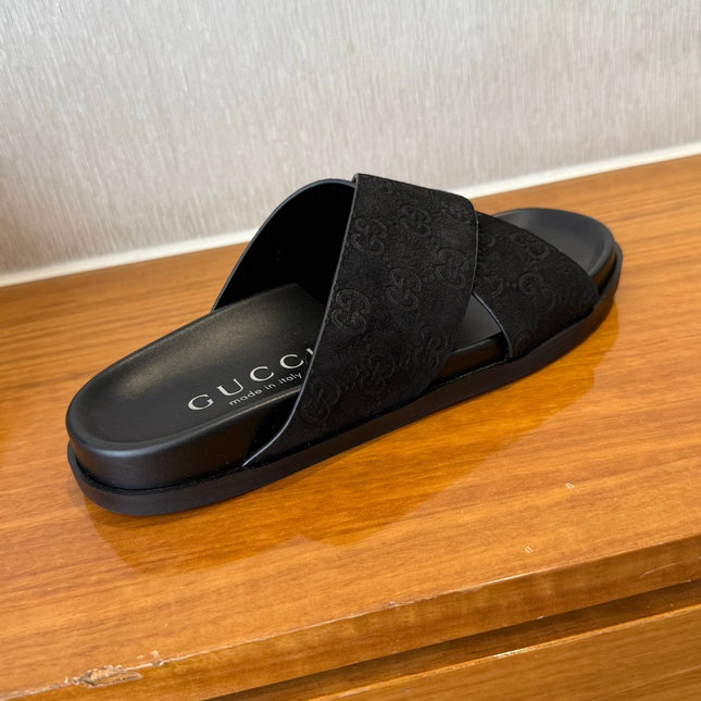 GG SLIDES X-STRAP IN BLACK SUEDE WITH EMBOSSED LOGO