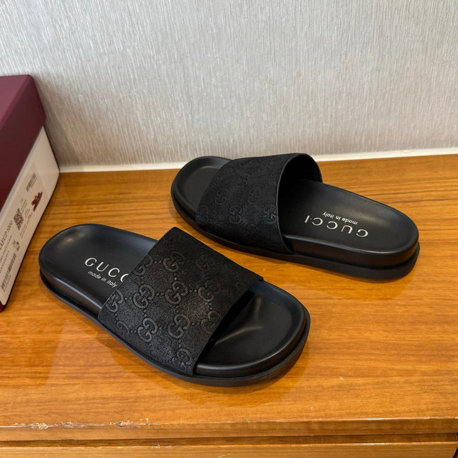 GG SLIDES IN BLACK SUEDE WITH EMBOSSED LOGO