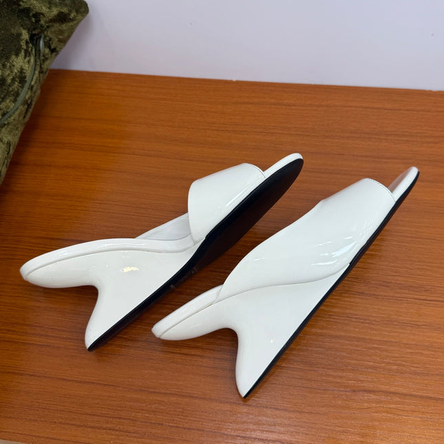 ALAIA WEDGE SANDALS 25S IN WHITE LAMBSKIN