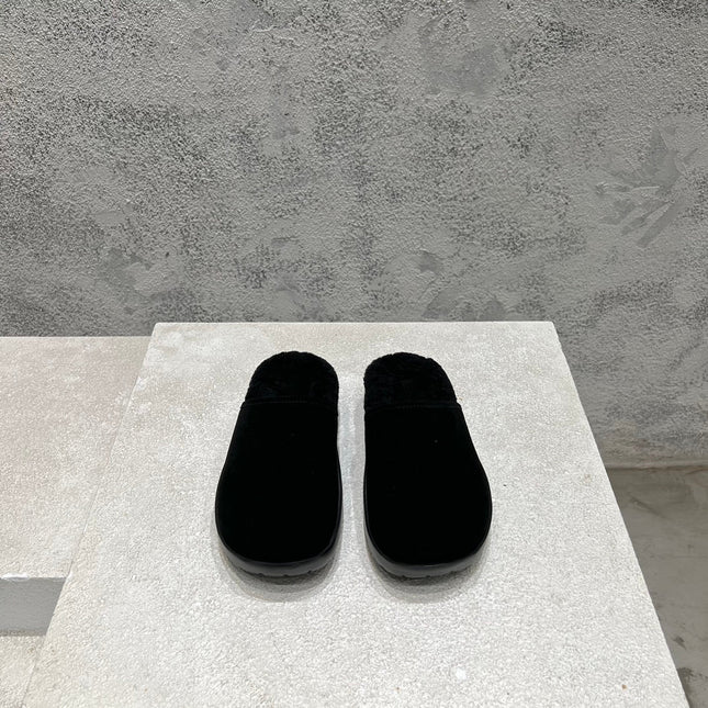 SNAP SLIPPER IN BLACK SUEDE AND SHEARLING LINING