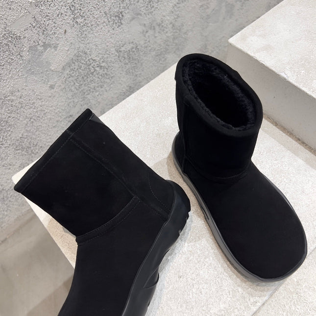 SNAP ANKLE BOOT IN BLACK SUEDE AND SHEARLING LINING