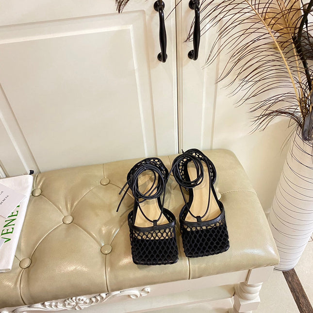 STRETCH LACE-UP FLAT SANDAL IN BLACK METALLIZED MESH AND LEATHER