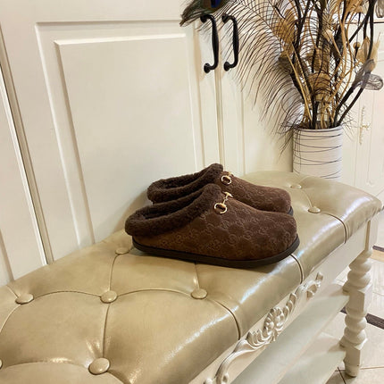 SHEARLING MULE IN DARK BROWN MONOGRAM SUEDE