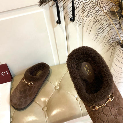 SHEARLING MULE IN DARK BROWN MONOGRAM SUEDE