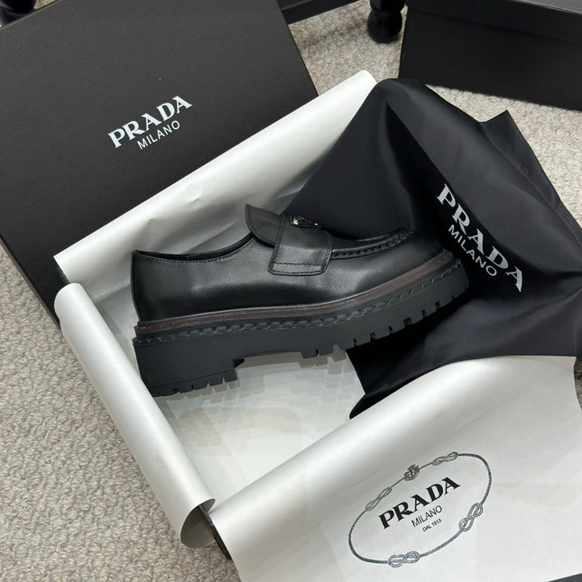 PRADA 25S LOAFER 50MM IN BLACK CALFSKIN LOGO