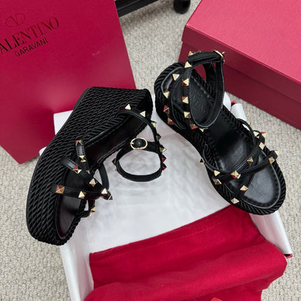 VLTN HIGH WEDGE STUDDED SANDALS 25S 100 MM IN BLACK CALFSKIN