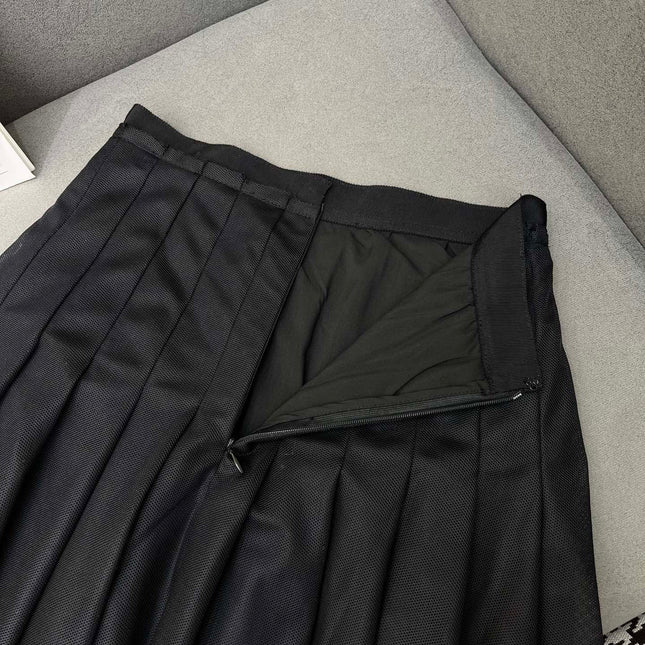 BLACK SKIRT MODEL 25S