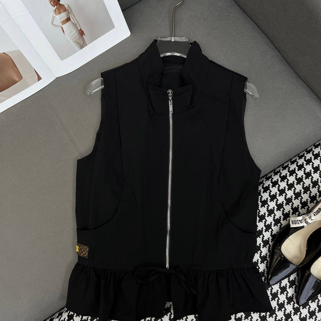 HIGH-NECK SLEEVELESS TOP WITH ZIP CLOSURE
