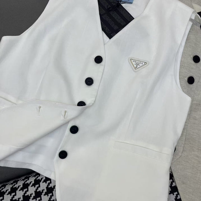 PRADA LINEN BLAZER AND SHORTS SET 243903