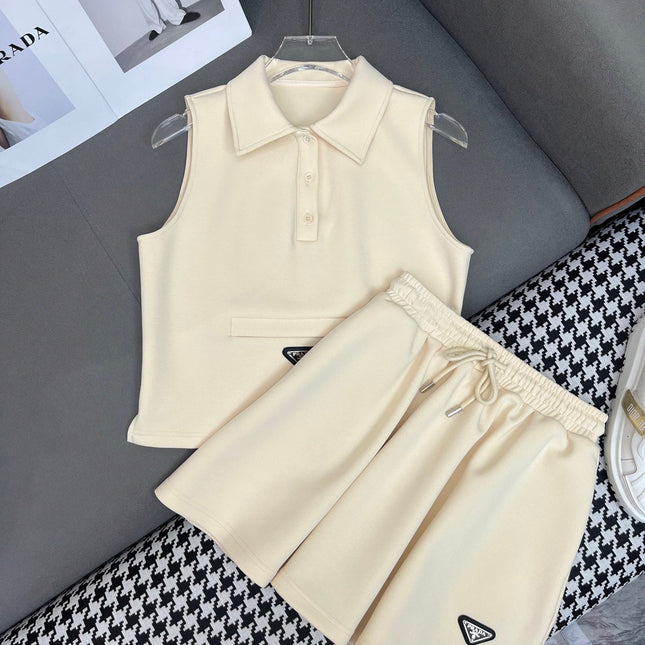 MATCHING SET WITH SLEEVELESS TOP AND SHORT SKIRT