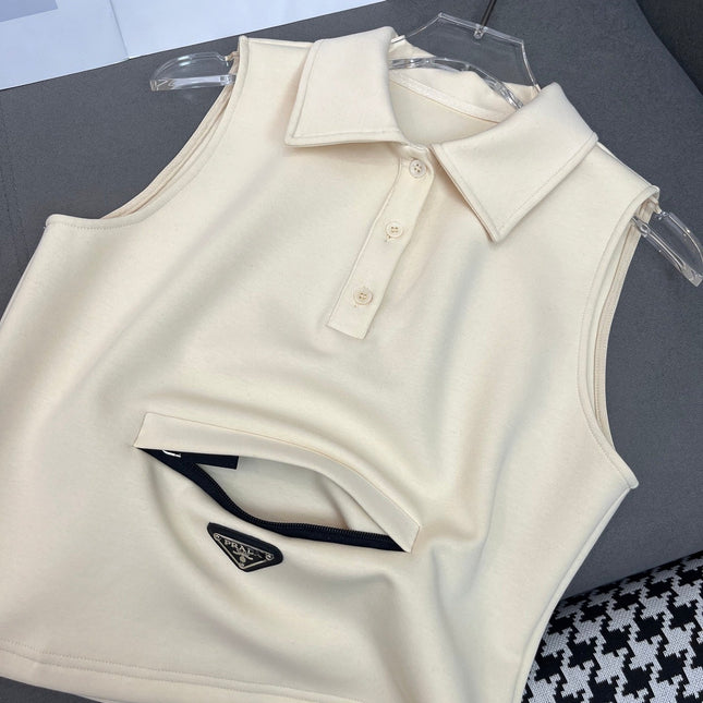 MATCHING SET WITH SLEEVELESS TOP AND SHORT SKIRT