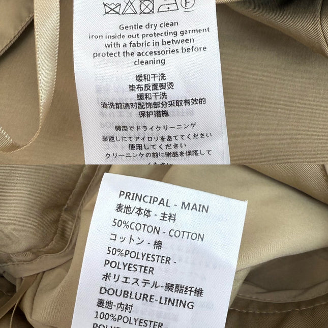 FRONT-SLIT SKIRT WITH LOGO BELT