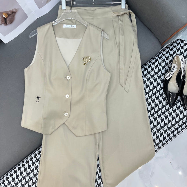 SET SLEEVELESS TOP AND TENCEL PANTS