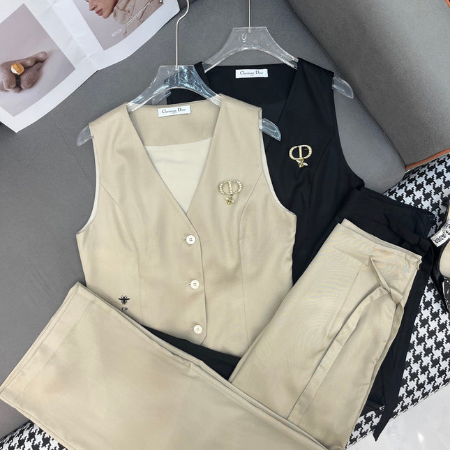 SET SLEEVELESS TOP AND TENCEL PANTS