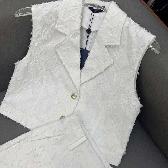 SET SLEEVELESS TOP AND SHORTS IN WHITE DENIM