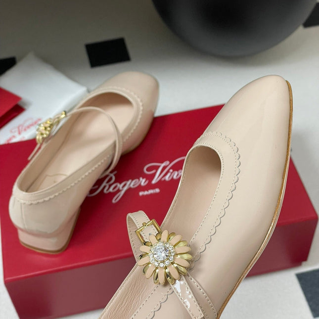 TRÈS VIVIER MARY JANE PUMPS IN BEIGE PATENT CALFSKIN