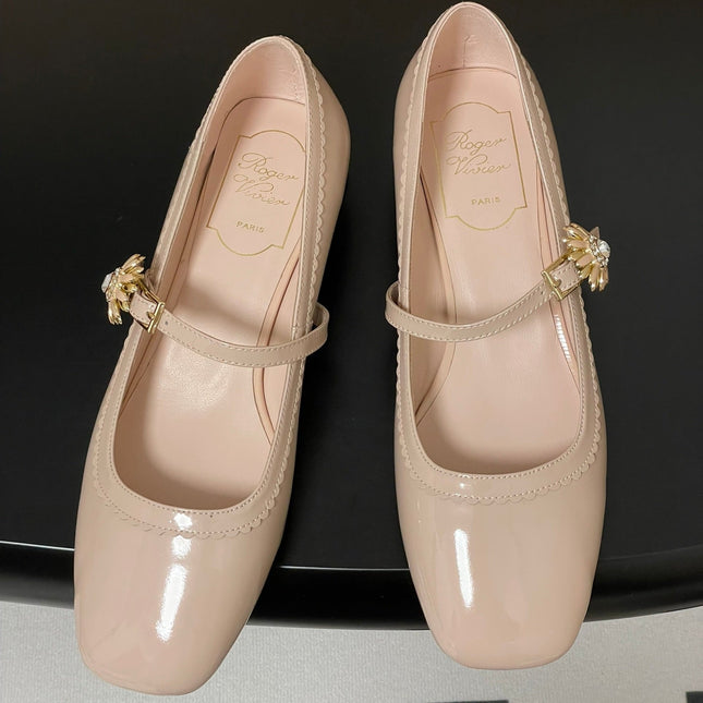 TRÈS VIVIER MARY JANE PUMPS IN BEIGE PATENT CALFSKIN
