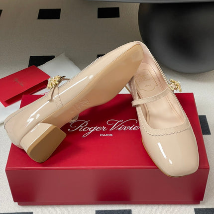 TRÈS VIVIER MARY JANE PUMPS IN BEIGE PATENT CALFSKIN