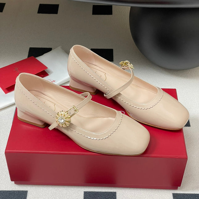 TRÈS VIVIER MARY JANE PUMPS IN BEIGE PATENT CALFSKIN